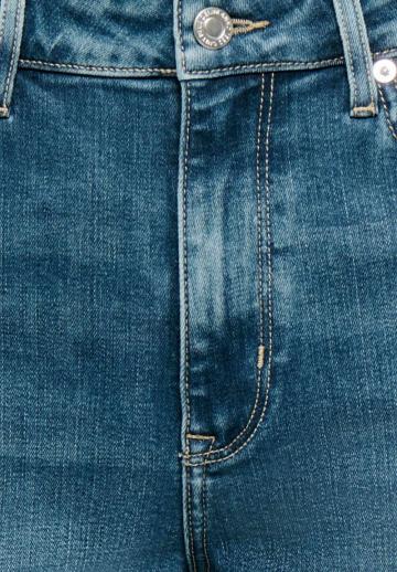 Джинсовый комбинезон