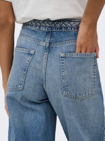 Свободные джинсы