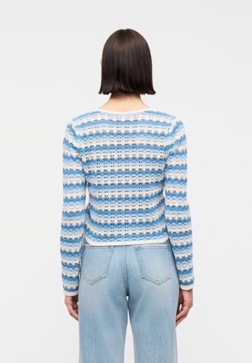 Вязаная кофта