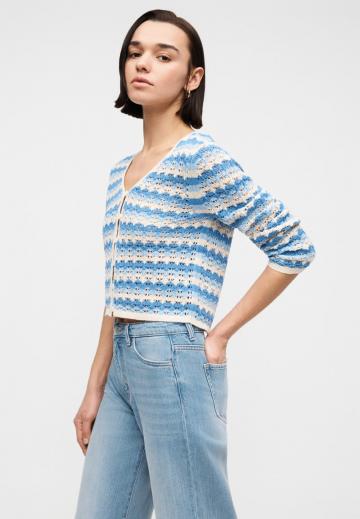 Вязаная кофта