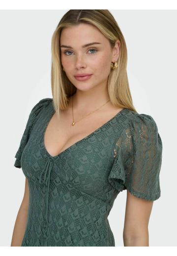 Короткое платье