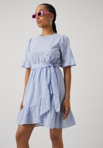 Короткое платье