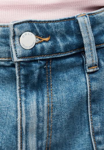 Клешеные джинсы