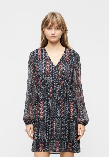 Короткое платье