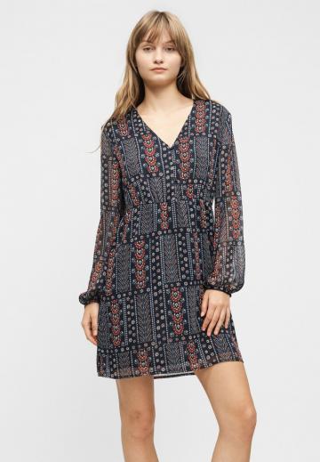 Короткое платье