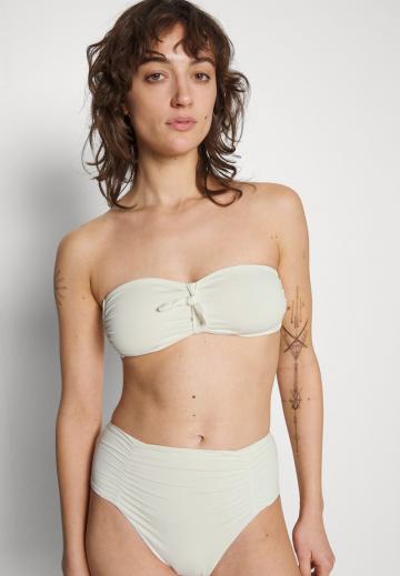 Бикини без бретелек
