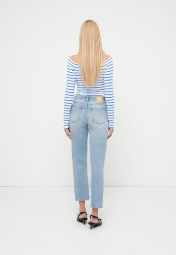 Короткие джинсы