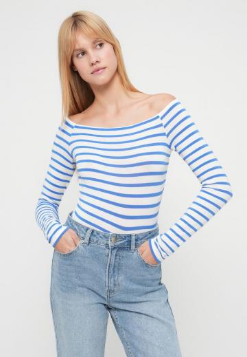 Короткие джинсы