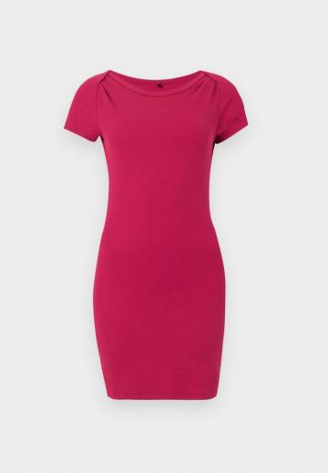 Короткое платье