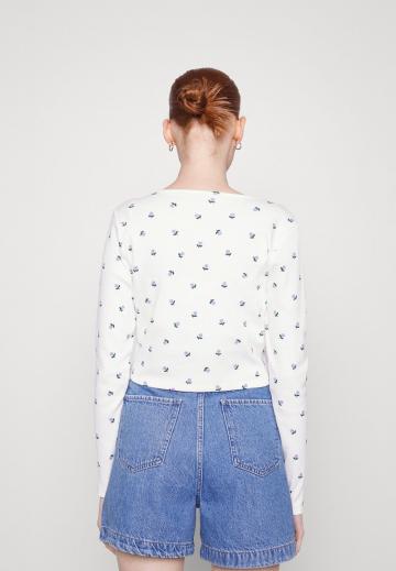 Топ на бретельках