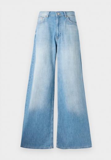 Свободные джинсы