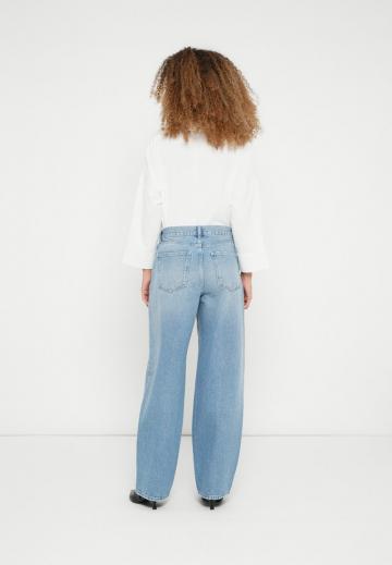 Свободные джинсы