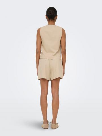 Джинсовая жилетка