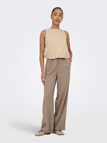 Блузка без рукавов