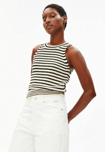 Пуловер без рукавов