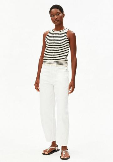 Пуловер без рукавов