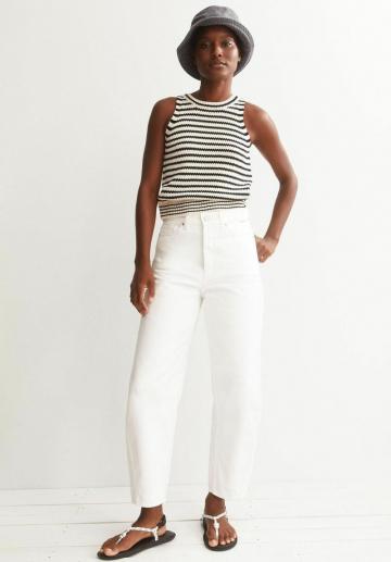 Пуловер без рукавов