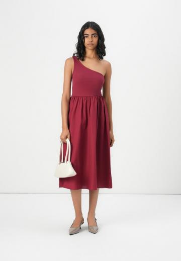 Топ на одно плечо