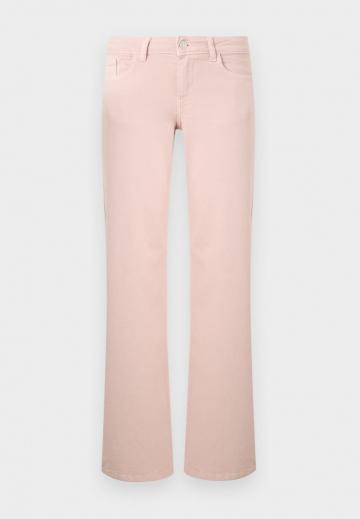 Свободные джинсы