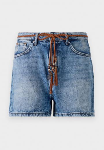 Джинсовые шорты