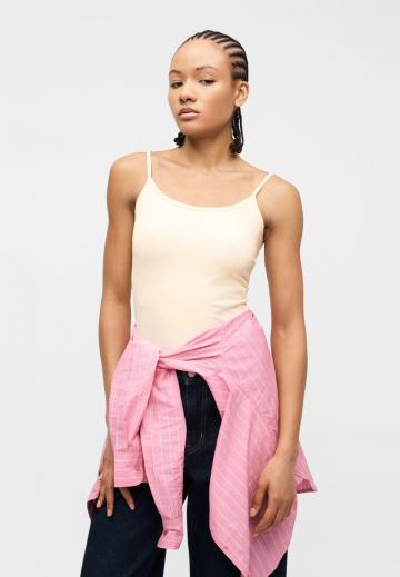 Топ на бретельках