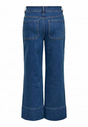 Короткие джинсы