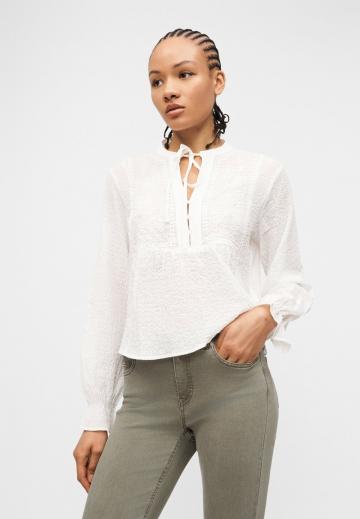 Клешеные джинсы