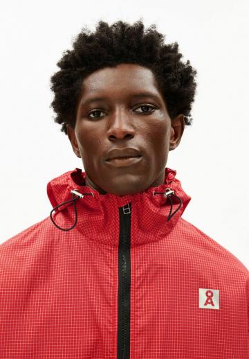 Спортивная куртка