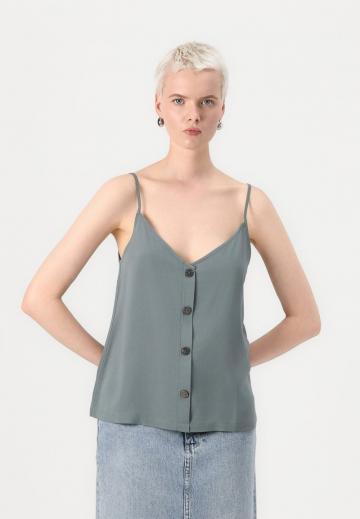 Топ на бретельках