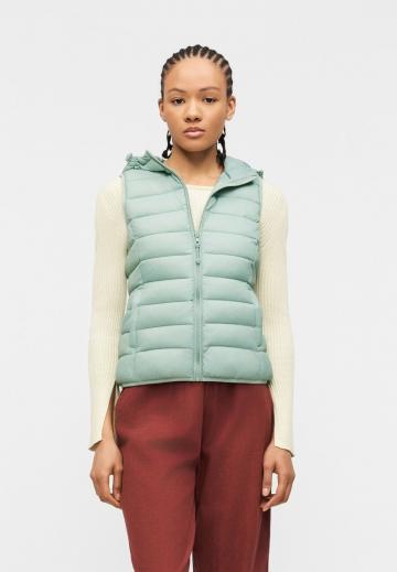 Стеганый жилет