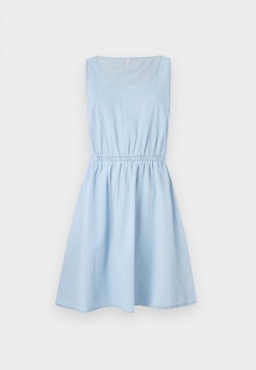 Джинсовый комбинезон