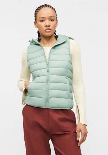 Стеганый жилет