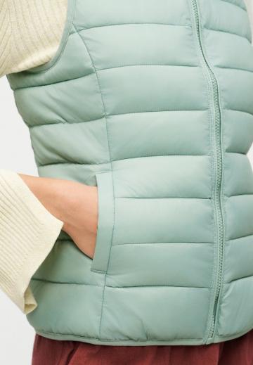 Стеганый жилет