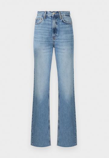 Прямые джинсы