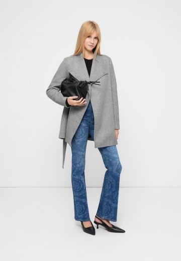 Шерстяное пальто