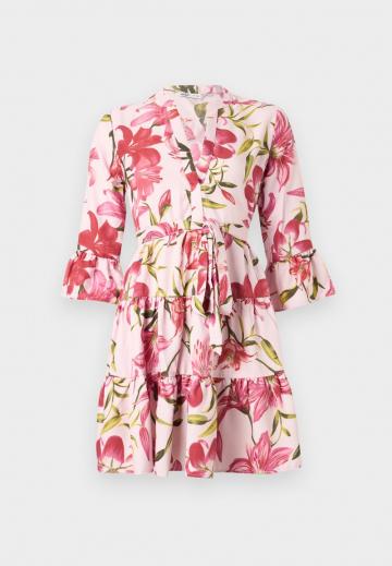 Короткое платье