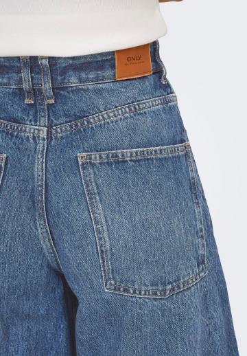 Джинсовый комбинезон