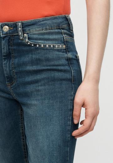 Узкие джинсы