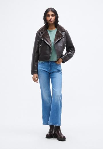 Клешеные джинсы