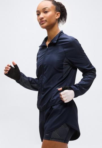 Спортивная куртка