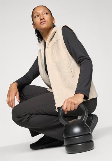 Спортивный жилет