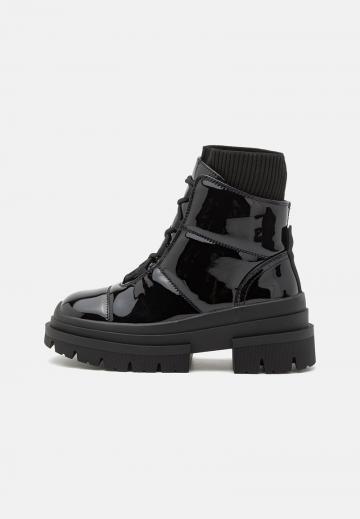 Полусапожки на платформе