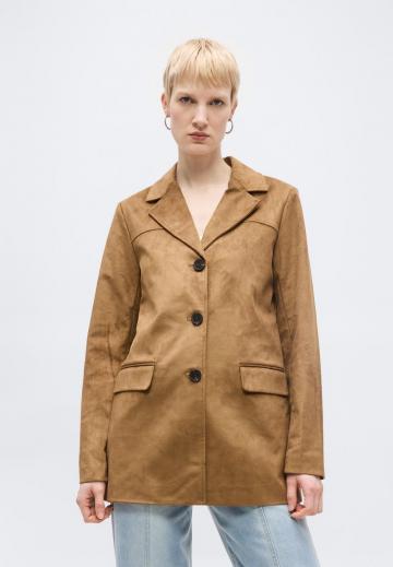 Пальто из искусственной кожи