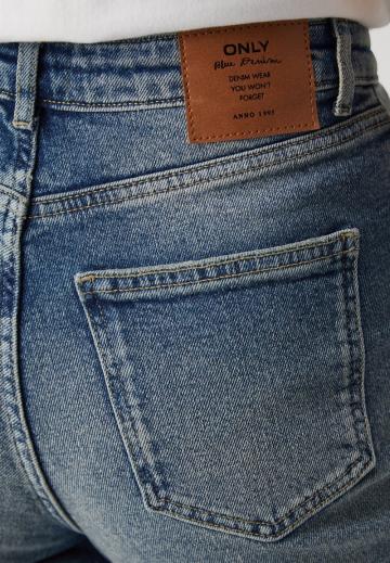 Свободные джинсы