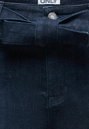 Джинсовый комбинезон