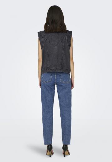 Джинсовая жилетка