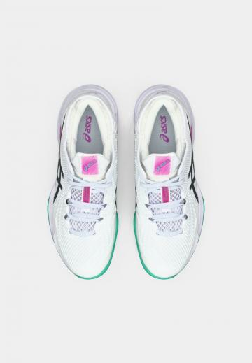 Теннисные кроссовки