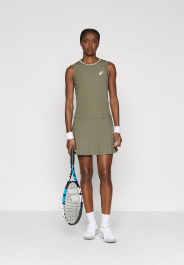 Спортивное платье