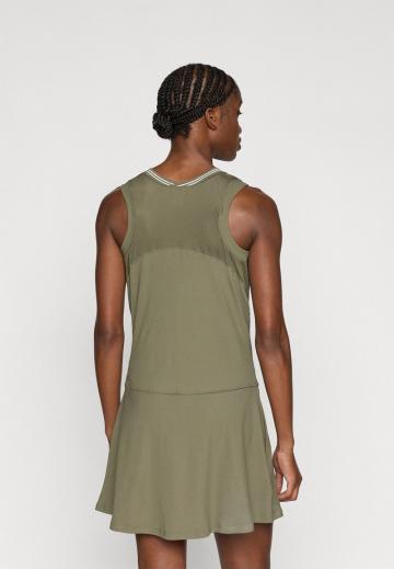 Спортивное платье