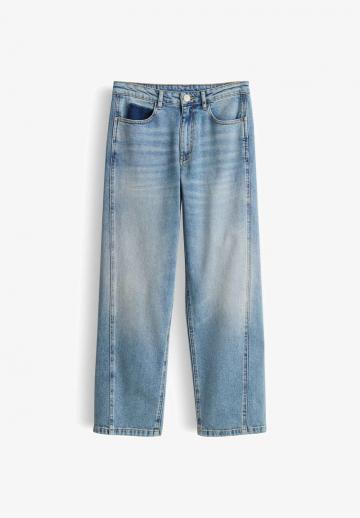 Прямые джинсы